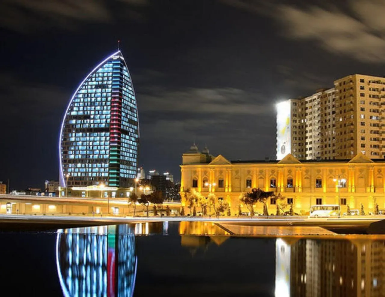 Sharq Plaza Hotel Baku
